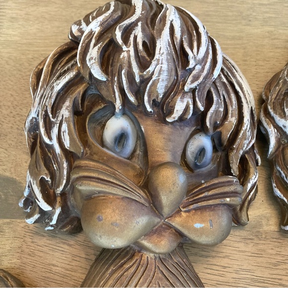 Vintage lion hanging wall decor set - Picture 2 of 5